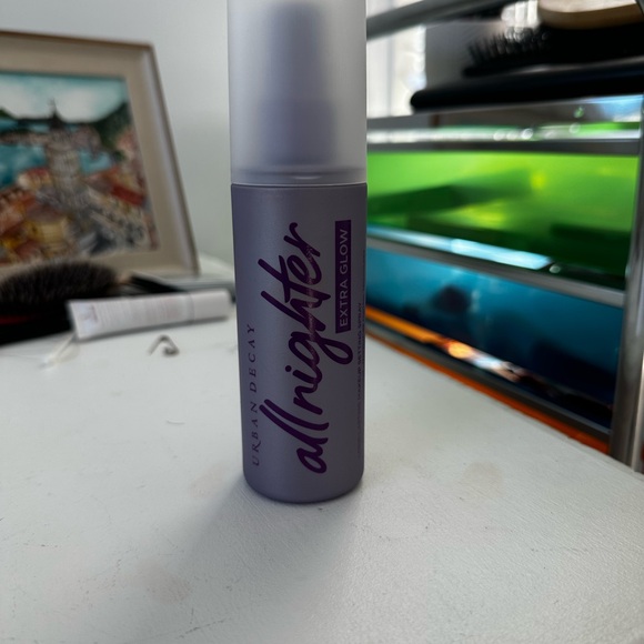 Urban Decay setting spray - extra glow - Picture 3 of 5